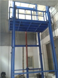 超市导轨式升降平台